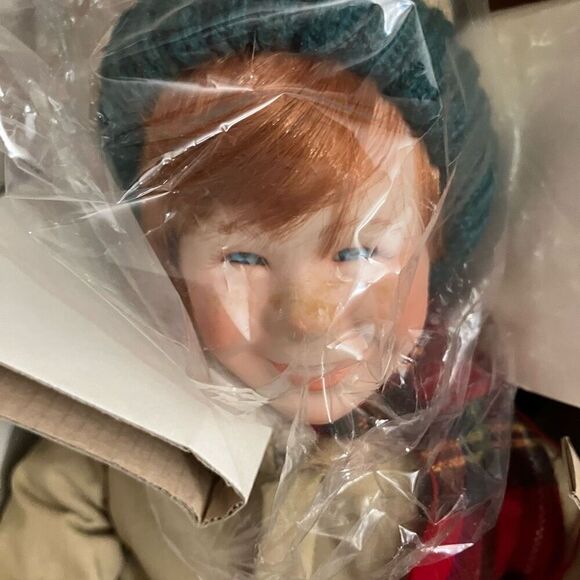 Ashton Drake Vintage (1991) Winterfest Hockey Boy “Brian” / NWOT - Picture 2 of 5